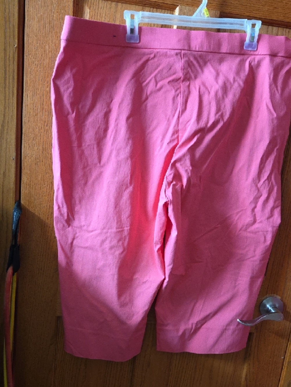 Alfred Dunner Bright Pink/Coral Pull-On Capri Pants - Picture 2 of 3